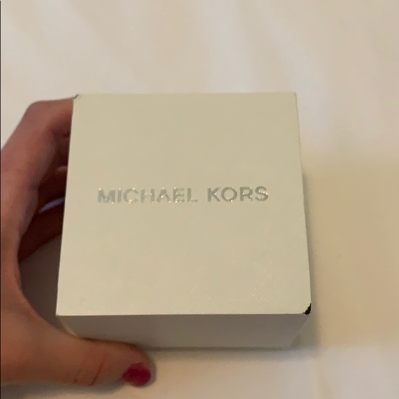 Two tone Michael kors Watch - Picture 4 of 5